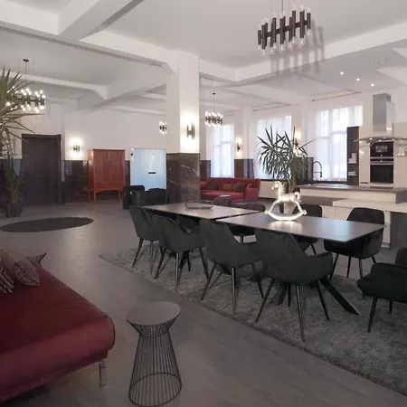White House - Loft Garden *