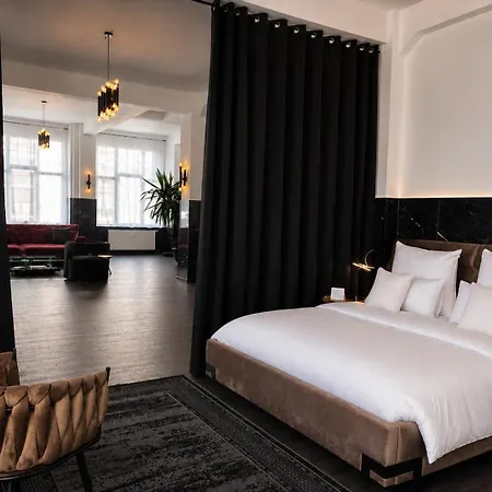شقة White House - Loft Garden ميرانه