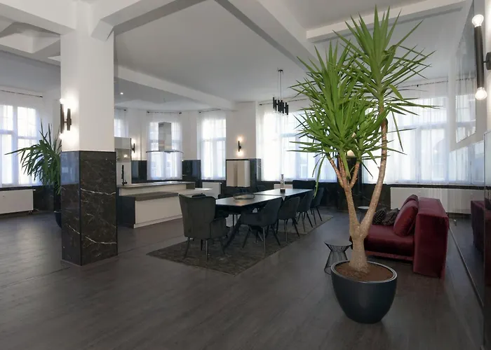 White House - First Floor Loft *