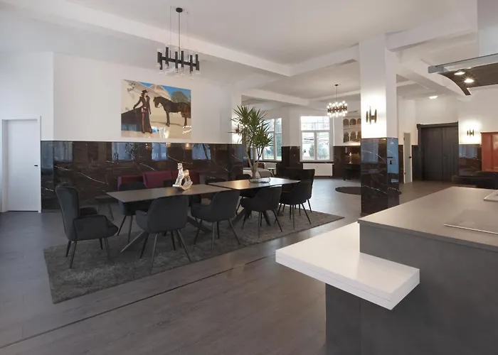 White House - First Floor Loft شقة *